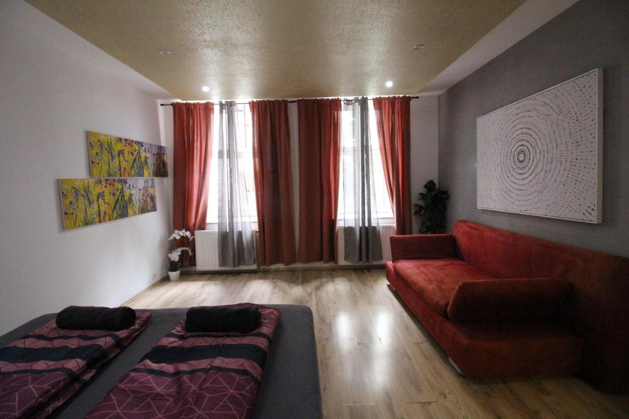 Private Triple Bedroom Rf1 Vídeň Exteriér fotografie